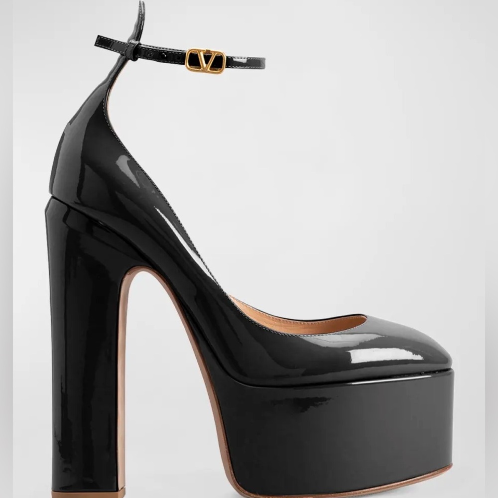 New Valentino Garavani Patent Leather Ankle-Strap Platform Pumps Size 42